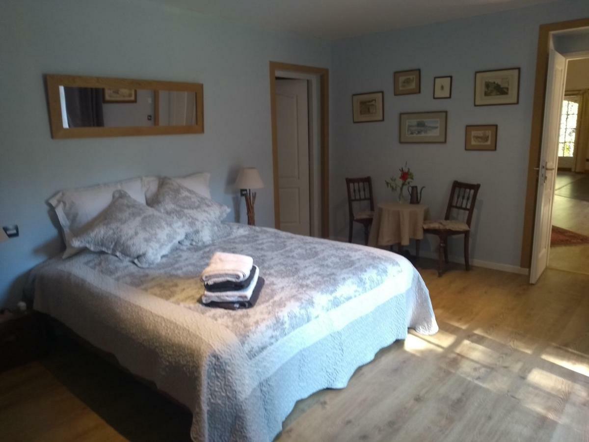 Bed and Breakfast Le Domaine Des Platanes Bourg-Charente Екстер'єр фото